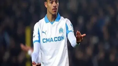 法国对克罗地亚悬殊效率，数据揭示：射门17比8，射正6比4，比分0-2